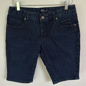 L.L.Bean Signature Denim Bermuda Shorts Size 6